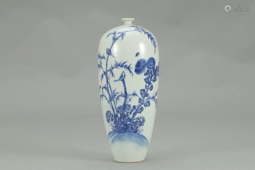 BLUE AND WHITE FLOWERS AND BIRDS VASE