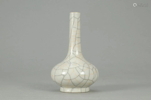 CHINESE GE KILN WARE LONG NECK PORCELAIN VASE