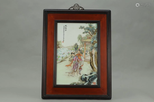 FRAMED FAMILLE ROSE FIGURE PORCELAIN PANEL