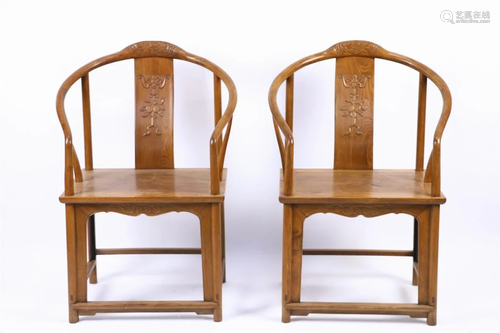 A PAIR OF HUANGHUALI WOOD CARVING ARMCHAIRS