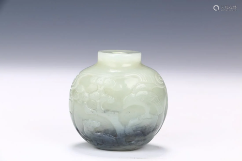 CHINESE 'QINGHUA' JADE CARVING SNUFF BOTTLE