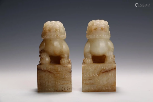 PAIR OF JADE CARVING 'FOO-LION' SEALS