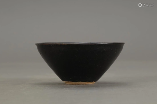 BLACK GLAZED CHINESE PORCELAIN BOWL