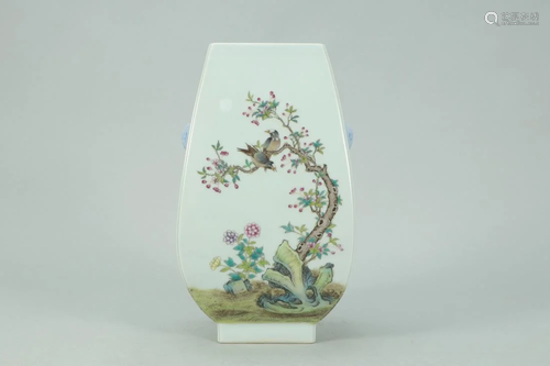 FAMILLE ROSE FLOWER & BIRDS SQUARE ZUN VASE