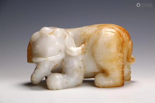 CHINESE RUSSET JADE CARVING OF ELEPHANT ORN…