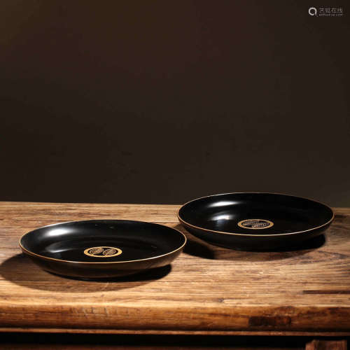 JAPANESE LACQUER WOOD PLATES, PAIR