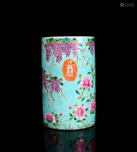 CHINESE FAMILLE ROSE PORCELAIN BRUSH POT