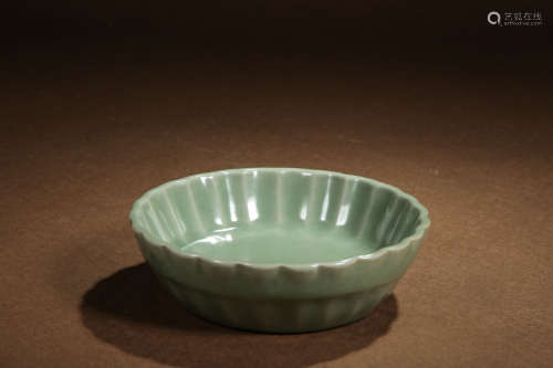 CHINESE CELADON GLAZED PORCELAIN BRUSH WASHER