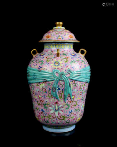 CHINESE FAMILLE ROSE PORCELAIN COVER JAR