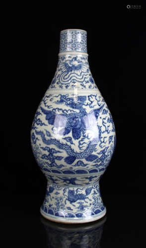 CHINESE BLUE WHITE DRAGON PORCELAIN JAR