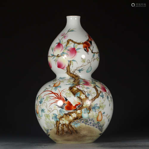 CHINESE FAMILLE ROSE PORCELAIN GOURD VASE