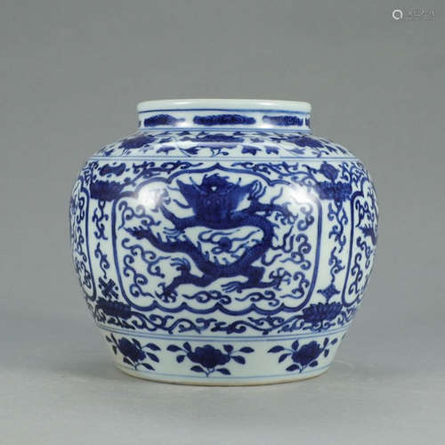 CHINESE BLUE WHITE DRAGON PORCELAIN JAR