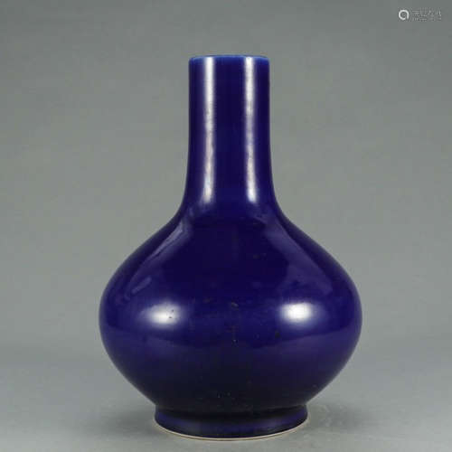 CHINESE BLUE GLAZED PORCELAIN VASE