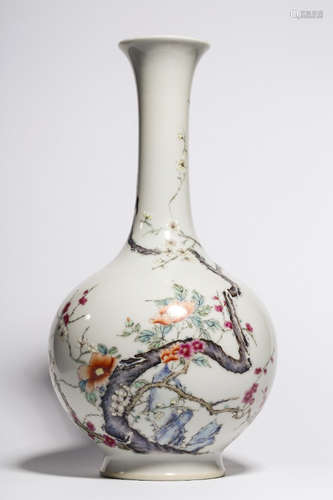 CHINESE FAMILLE ROSE PORCELAIN VASE, MARKED