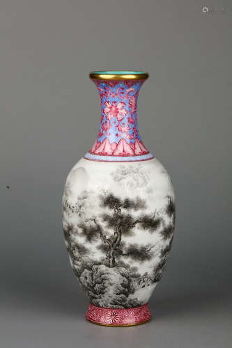 CHINESE FAMILLE ROSE PORCELAIN VASE