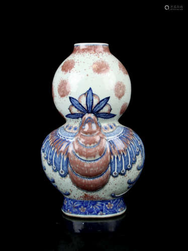 CHINESE BLUE WHITE IRON RED GOURD VASE