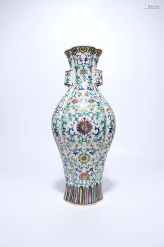 qing dynasty famille rose porcelain bottle