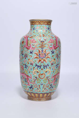 Qing Dynasty famille rose porcelain jar