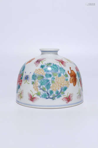 Qing Dynasty famille rose porcelain vessel