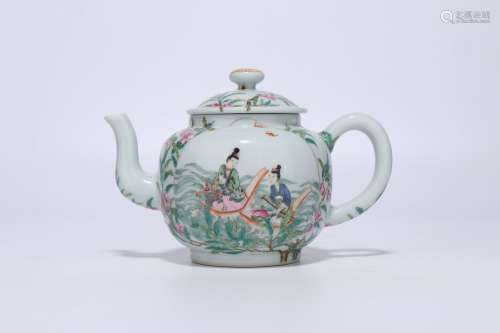 Qing Dynasty famille rose porcelain teapot