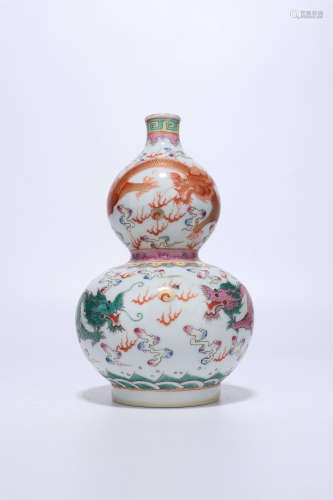 Qing Dynasty famille rose gold painted porcelain bottle