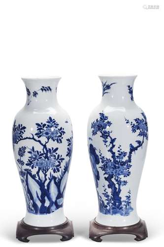 CHINESE BLUE WHITE PORCELAIN VASE MARKED, PAIR