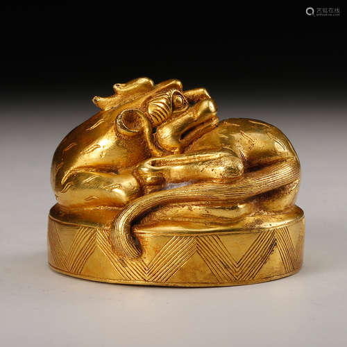 CHINESE GILT BRONZE BEAST SEAL