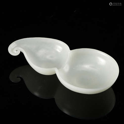 CHINESE WHITE JADE GOURD SHAPE BRUSH WASHER