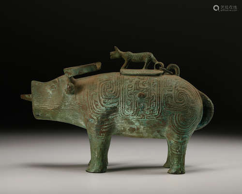 CHINESE BRONZE BOAR VESSEL