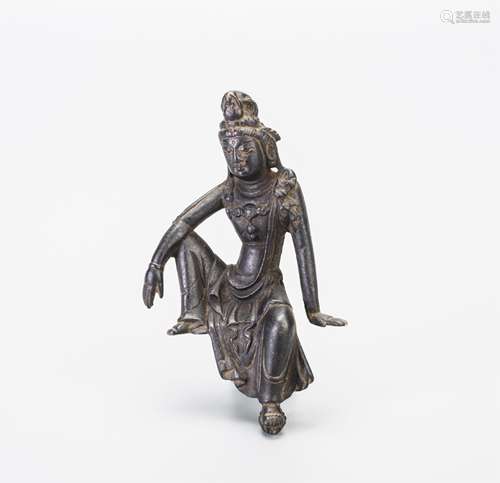 CHINESE BRONZE FIGURE OF SEATED GUANYIN