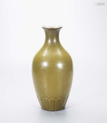 CHINESE TEA DUST GLAZED PORCELAIN VASE