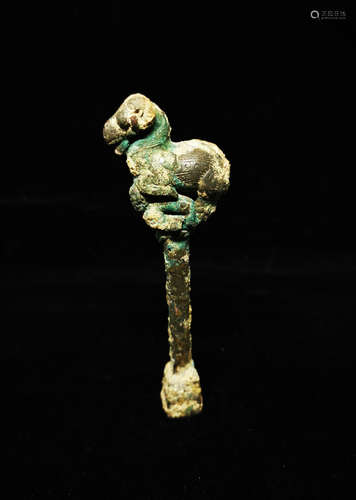 BRONZE SHEEP BODY QIN ZHEN KEY, WARRING STATE