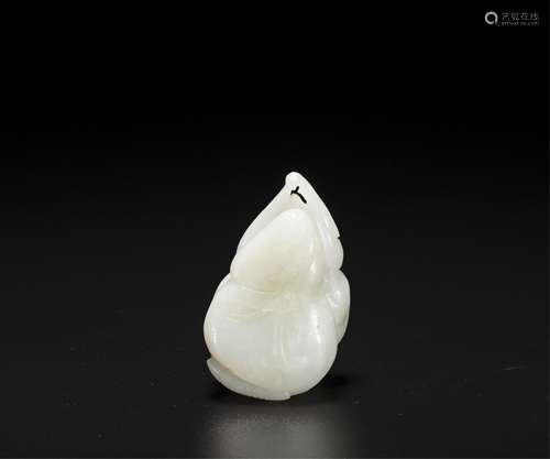 CHINESE WHITE JADE DOUBLE GOURD PENDANT