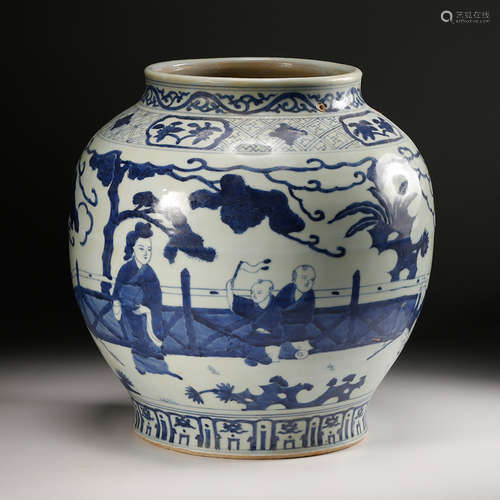 CHINESE BLUE WHITE PORCELAIN JAR