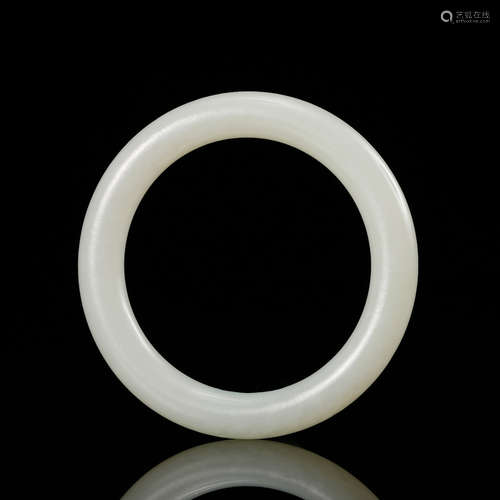 CHINESE WHITE JADE BANGLE