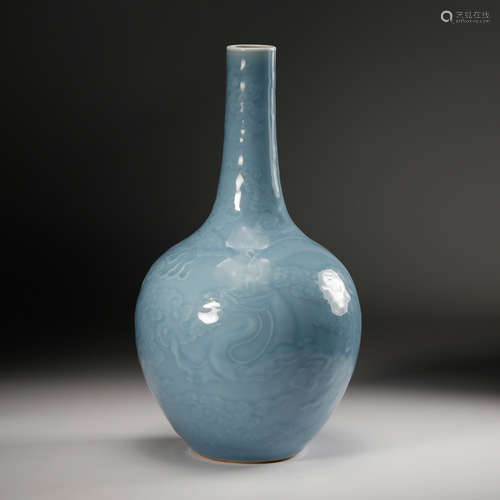 CHINESE BLUE GLAZED DRAGON PORCELAIN VASE