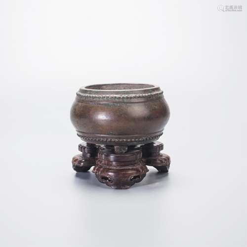 CHINESE BRONZE TRIPOD CENSER WITH STAND