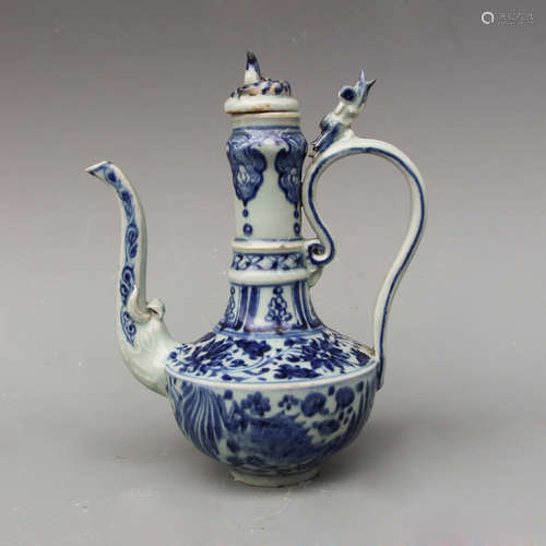 CHINESE BLUE WHITE PORCELAIN WINE EWER