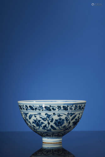 A Fine Blue and White ‘LOTUS SCROLL’ Bowl. XuanDe Period, Ming Dynasty.