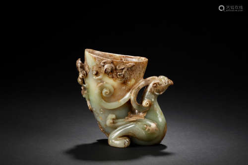 JADE CARVED 'PHOENIX' ARCHAIC STYLE CUP