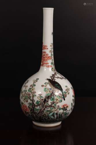 WUCAI 'FLOWERS AND BIRDS' GLOBULAR VASE WITH LONG NECK