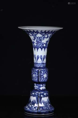 BLUE AND WHITE 'FLOWERS' VASE, GU