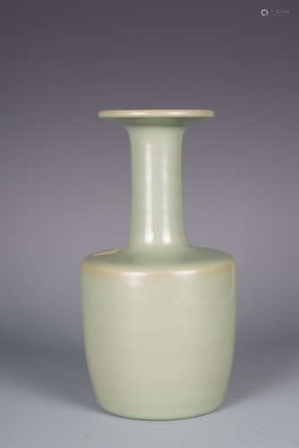 LONGQUAN WARE CELADON GLAZED BOTTLE VASE