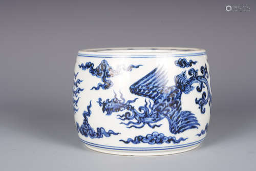 BLUE AND WHITE 'PHOENIX' JAR