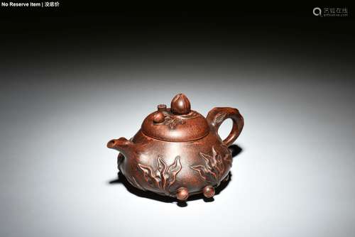 YIXING ZISHA 'PEACHES' TEAPOT