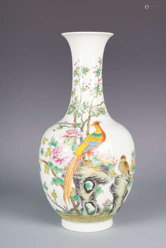 FAMILLE ROSE 'FLOWERS AND BIRDS' BOTTLE VASE