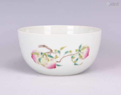 FAMILLE ROSE 'FRUITS' BOWL