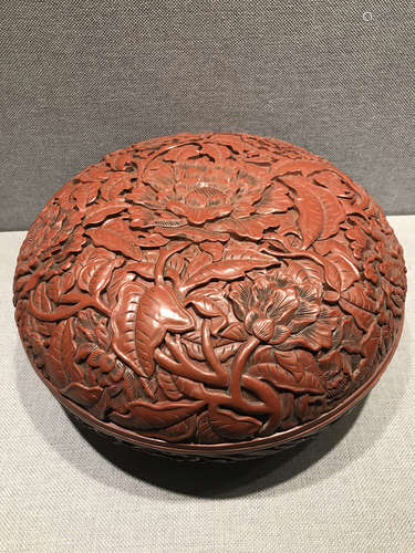 CINNABAR LACQUER CARVED 'PEONY FLOWERS' ROUND BOX WITH COVER