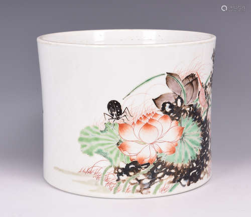 WUCAI 'LOTUS FLOWERS' BRUSH POT