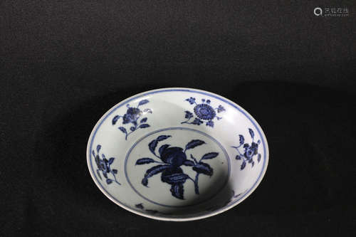 BLUE AND WHITE 'PEACHES' DISH